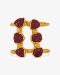 Brazalete Fuego de latón bañado en oro con turmalina roja - CASALÉ
