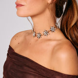 Chocker Aura